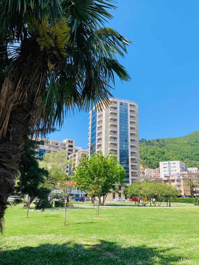 Lux Beach Apartment Budva Dış mekan fotoğraf