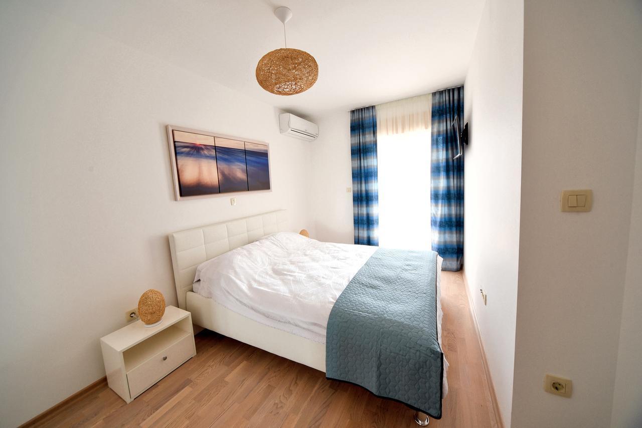 Lux Beach Apartment Budva Dış mekan fotoğraf